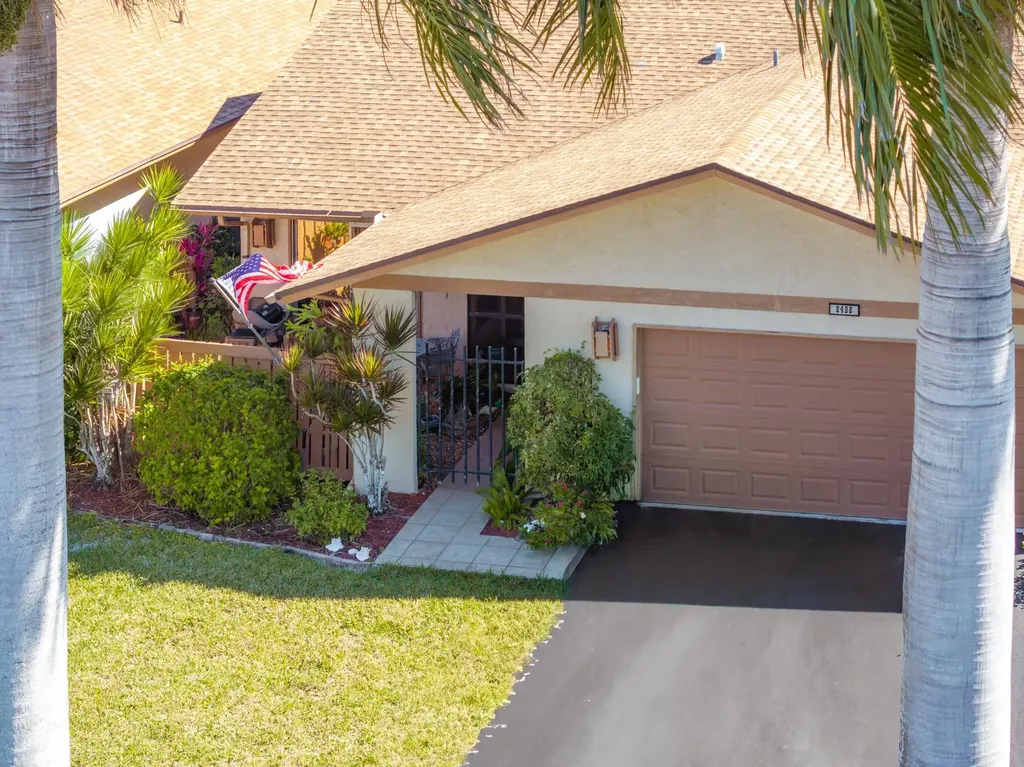 6486 Royal Woods Drive Fort Myers FL 33908-6192