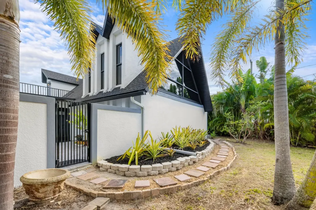 12991 Iona Road Fort Myers FL 33908-1740