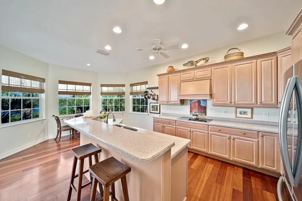 5810 Pine Tree Drive Sanibel FL 33957