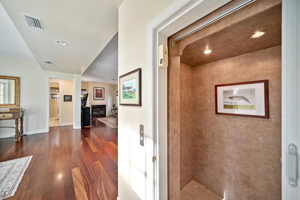5810 Pine Tree Drive Sanibel FL 33957