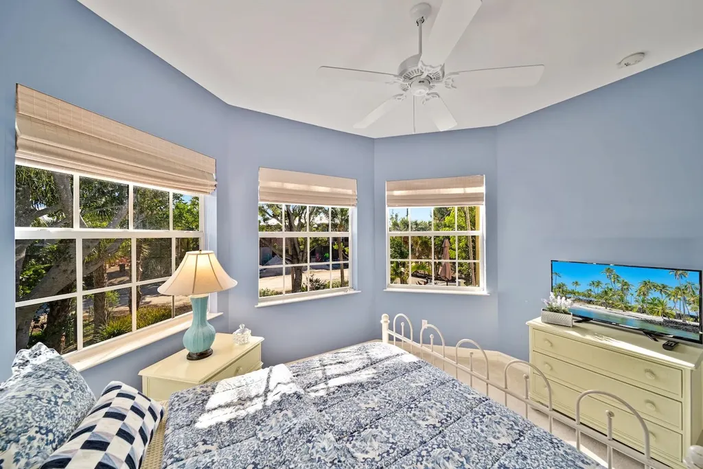 5810 Pine Tree Drive Sanibel FL 33957