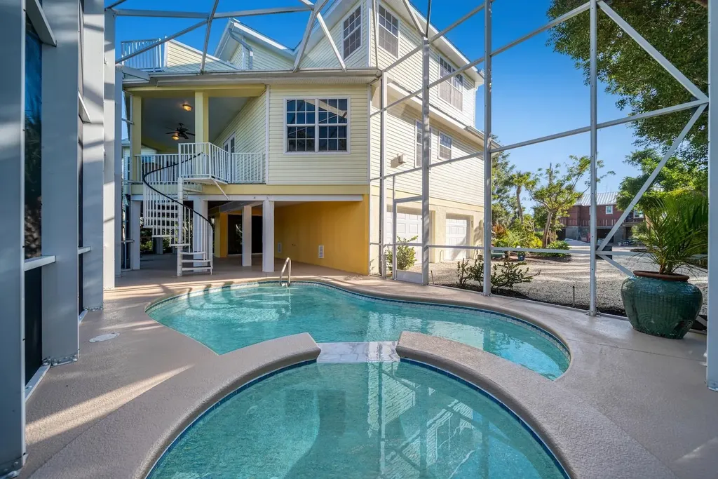 5810 Pine Tree Drive Sanibel FL 33957