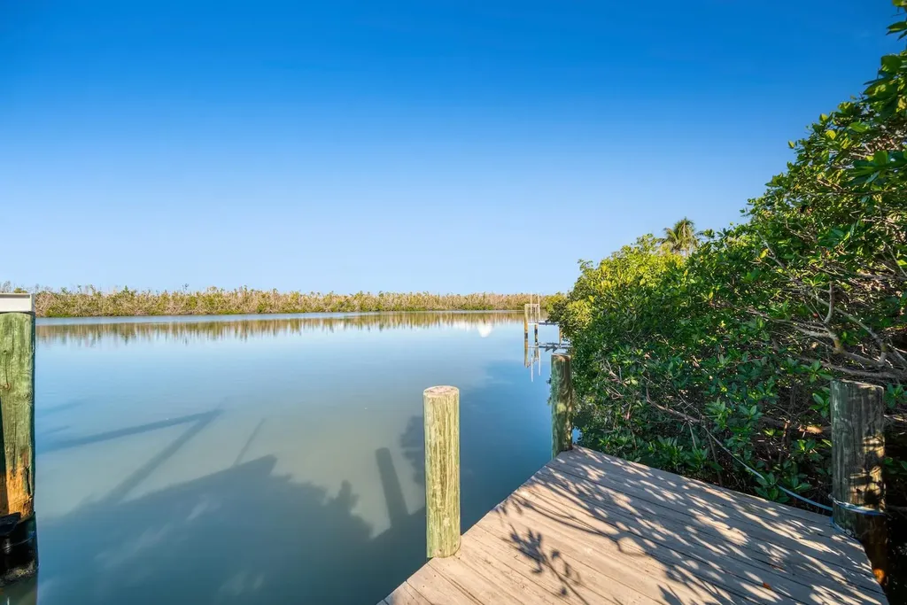 5810 Pine Tree Drive Sanibel FL 33957