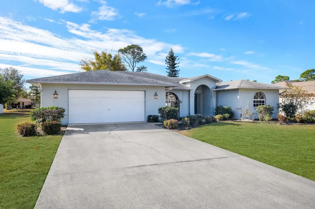 6740 Blake Pledger Court North Fort Myers FL 33917