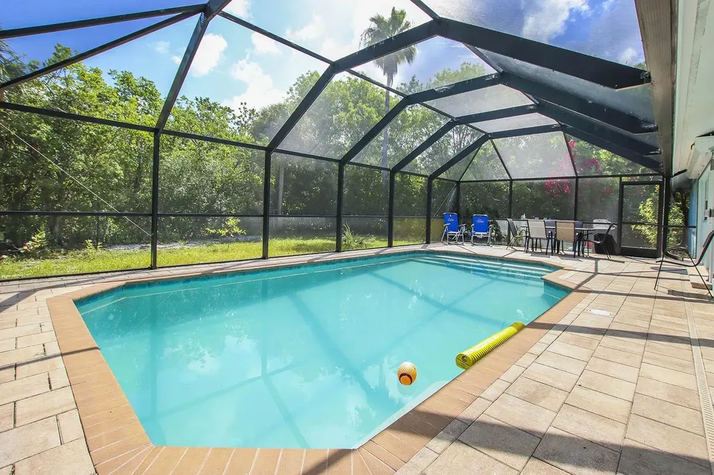 4560 Brainard Bayou Road Sanibel FL 33957