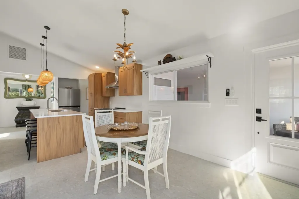 3009 Singing Wind Drive Sanibel FL 33957