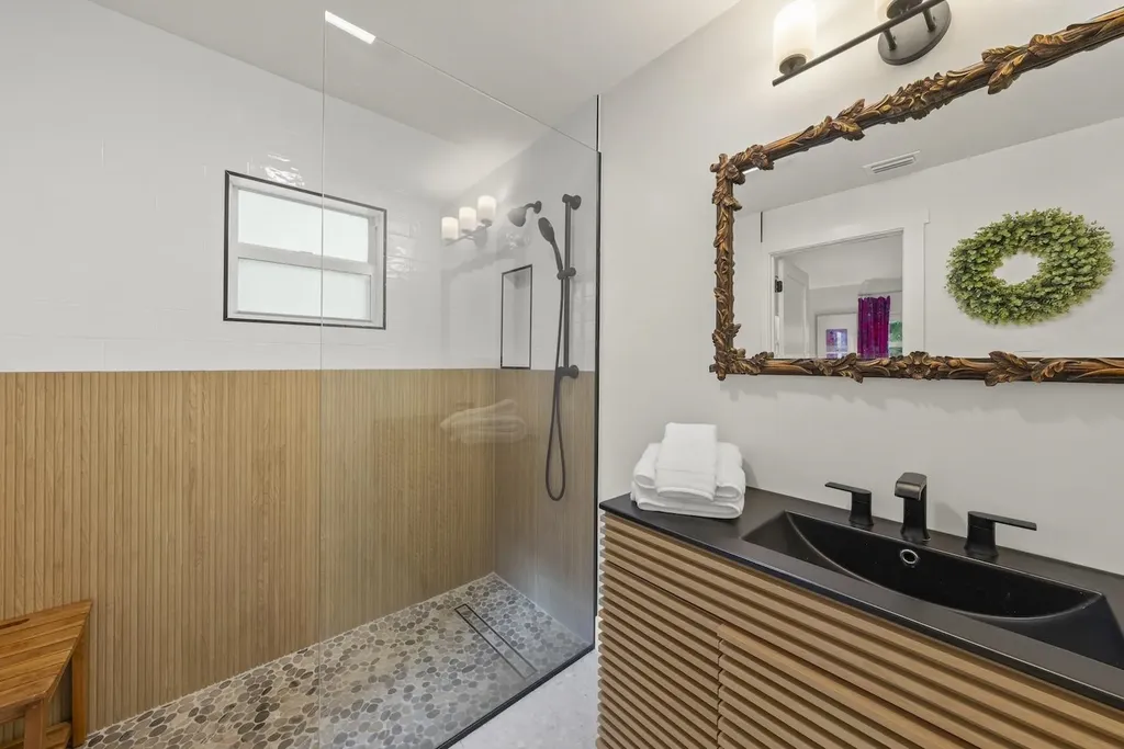 3009 Singing Wind Drive Sanibel FL 33957