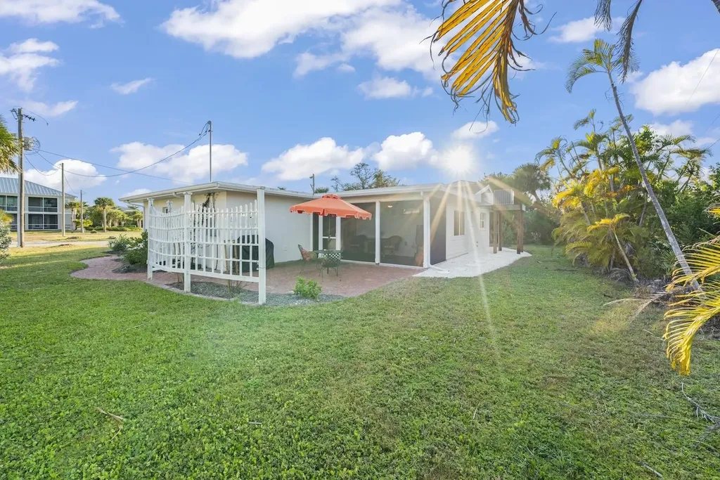 3009 Singing Wind Drive Sanibel FL 33957