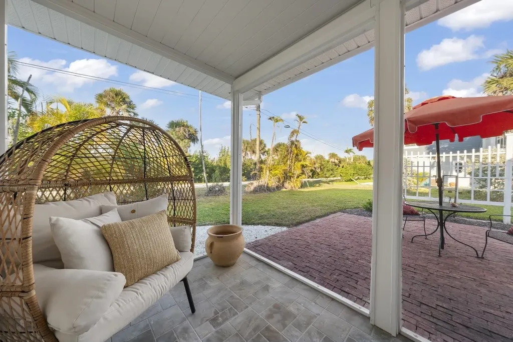 3009 Singing Wind Drive Sanibel FL 33957