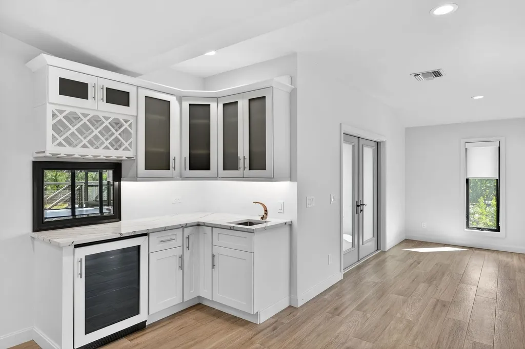 1211 Periwinkle Way Sanibel FL 33957