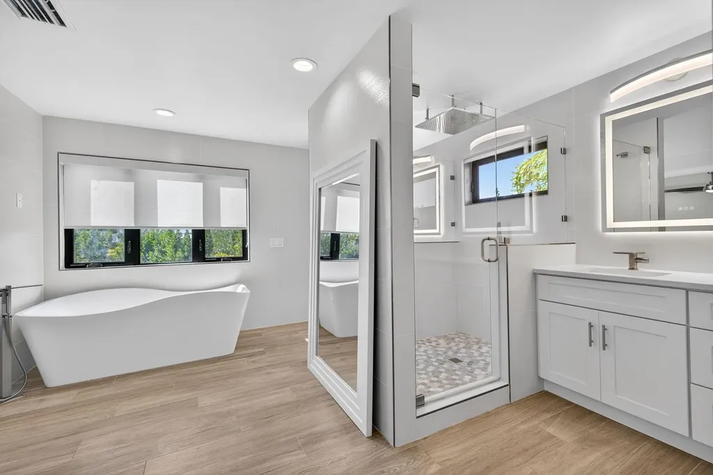 1211 Periwinkle Way Sanibel FL 33957