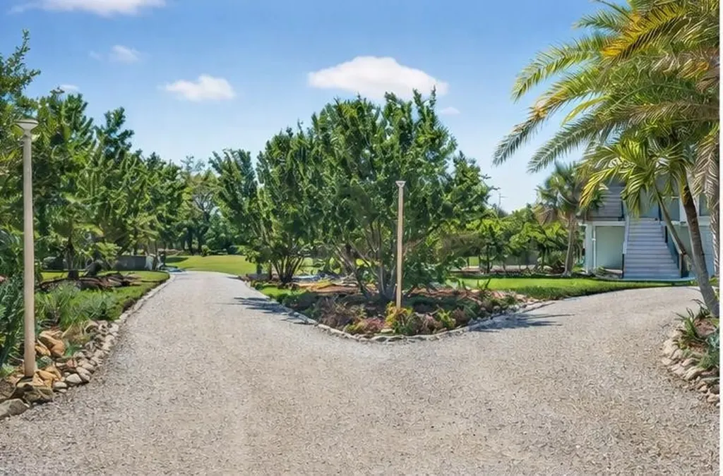 1211 Periwinkle Way Sanibel FL 33957