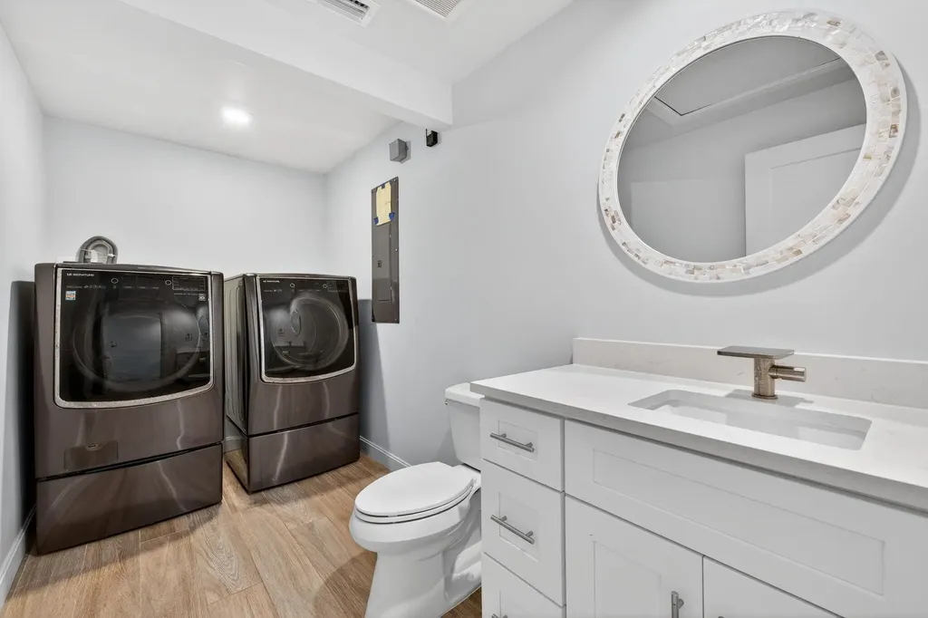 1211 Periwinkle Way Sanibel FL 33957