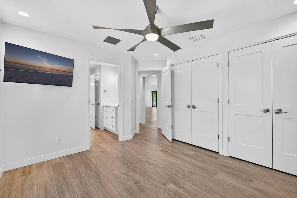 1211 Periwinkle Way Sanibel FL 33957