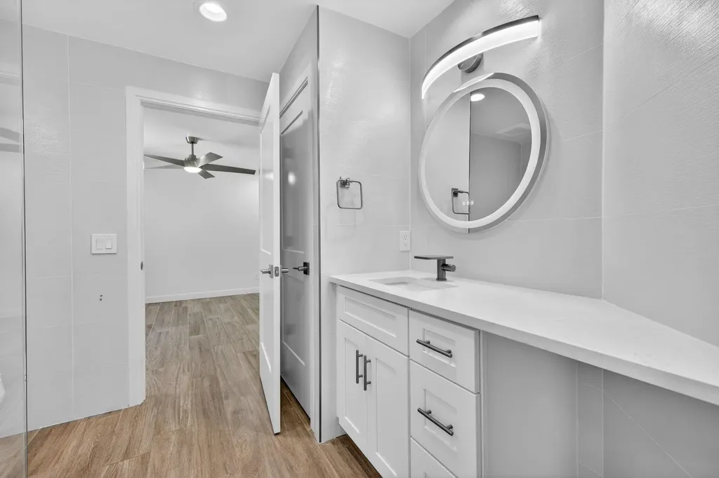 1211 Periwinkle Way Sanibel FL 33957