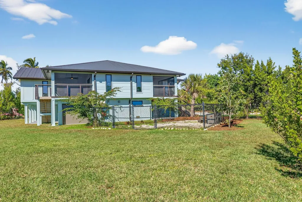 1211 Periwinkle Way Sanibel FL 33957