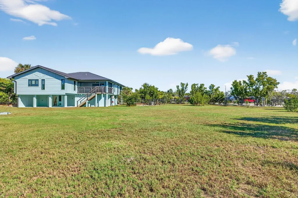 1211 Periwinkle Way Sanibel FL 33957