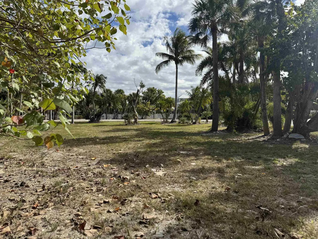 404 E Gulf Drive Sanibel FL 33957