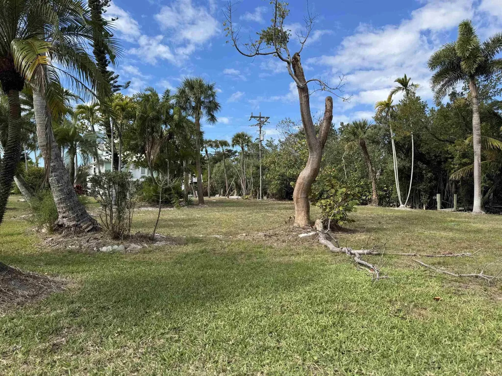 404 E Gulf Drive Sanibel FL 33957