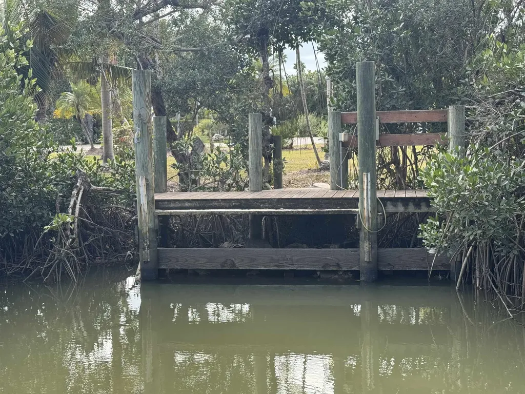 404 E Gulf Drive Sanibel FL 33957