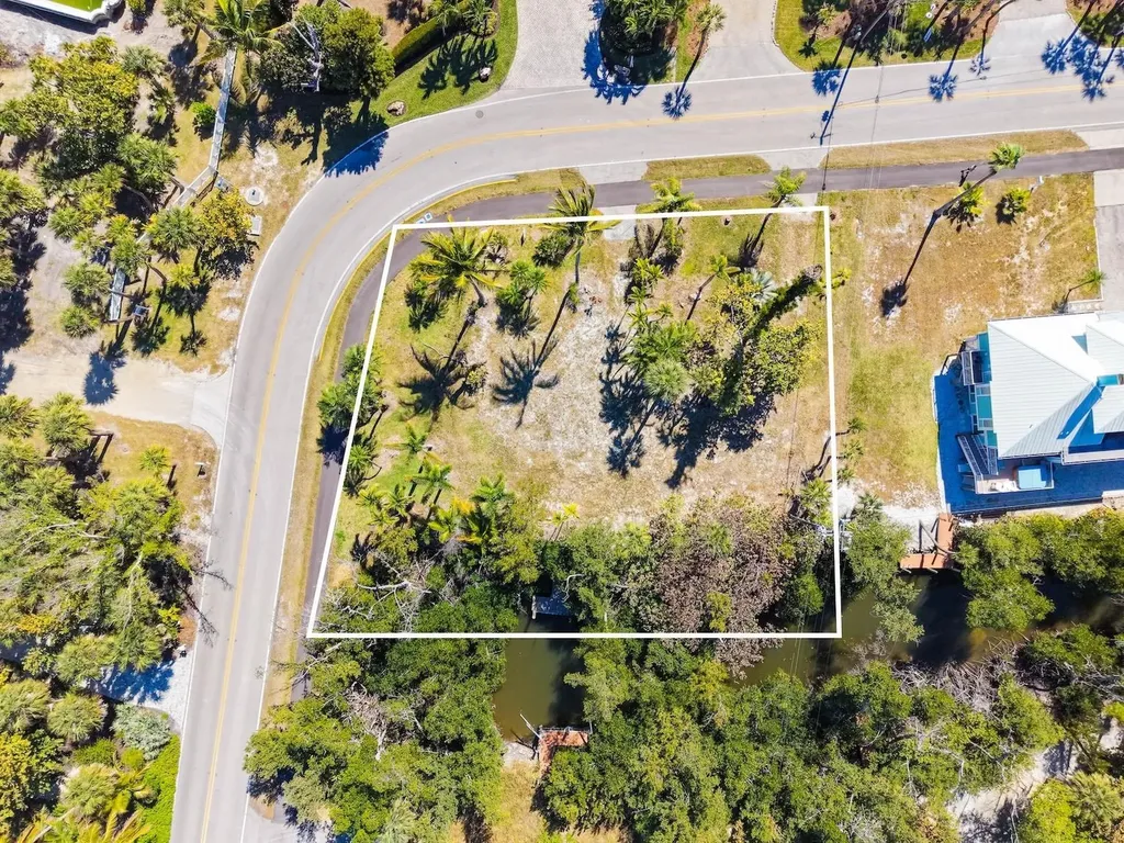 404 E Gulf Drive Sanibel FL 33957