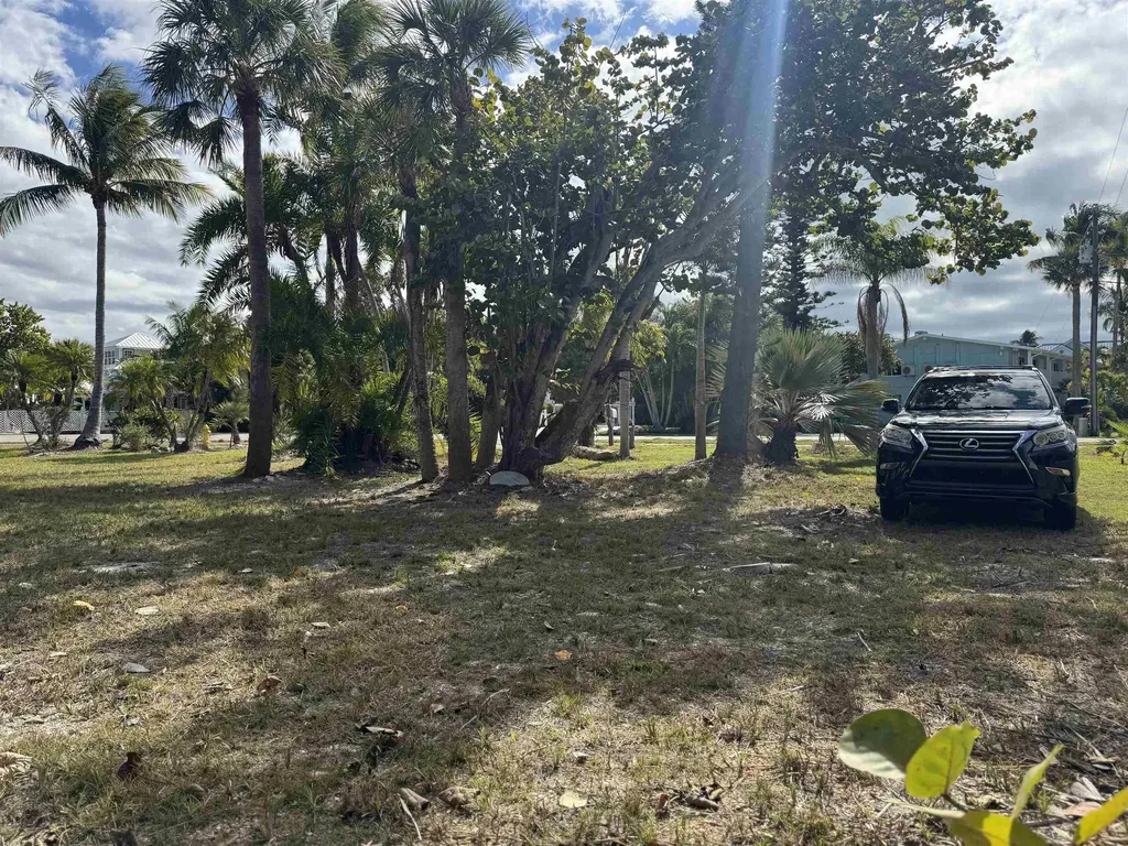 404 E Gulf Drive Sanibel FL 33957