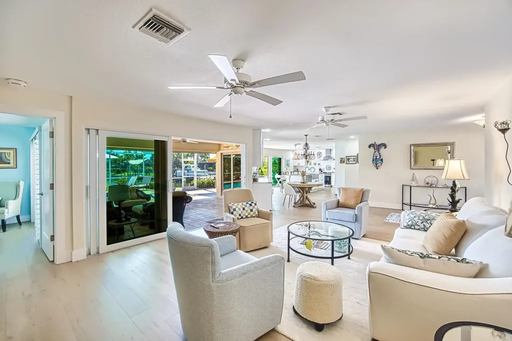 1006 Lindgren Boulevard Sanibel FL 33957