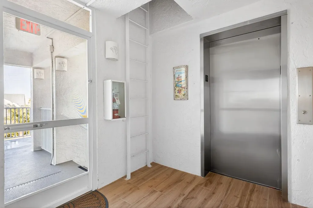 2659 W Gulf Drive Sanibel FL 33957