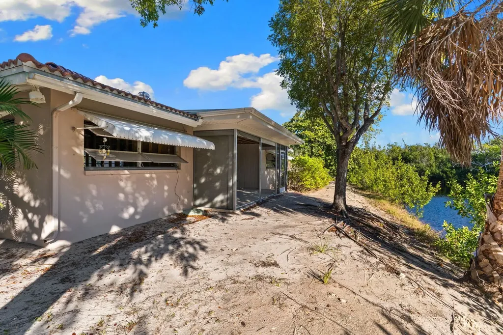 1812 Ibis Lane Sanibel FL 33957