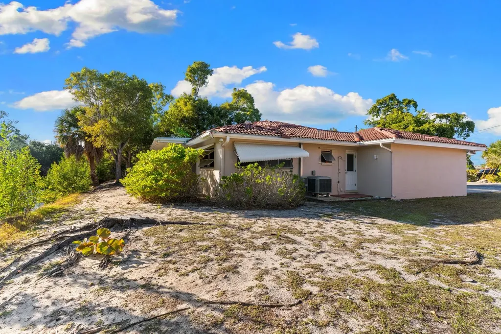1812 Ibis Lane Sanibel FL 33957