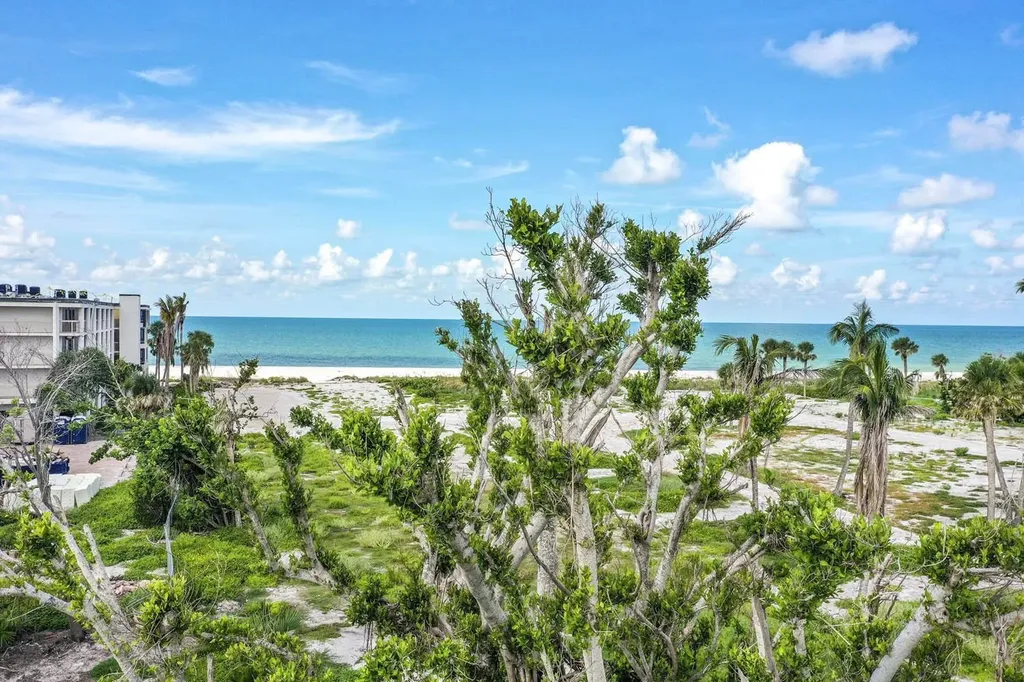 2807 W Gulf Drive Sanibel FL 33957