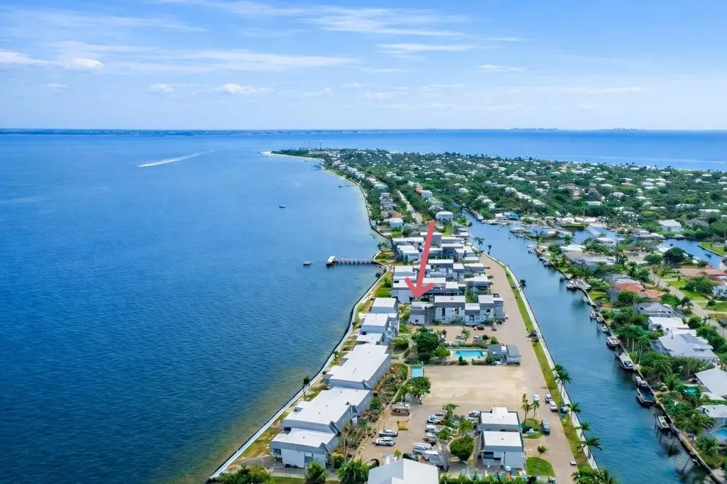 760 Sextant Drive Sanibel FL 33957