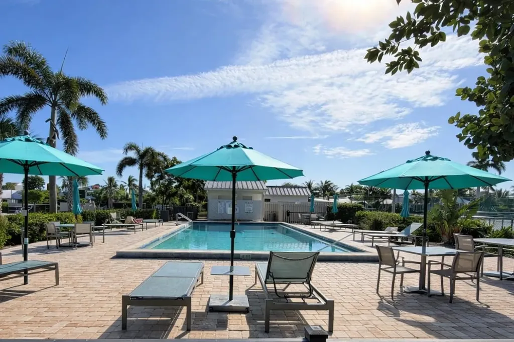 760 Sextant Drive Sanibel FL 33957