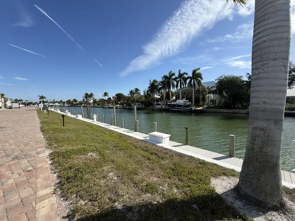 760 Sextant Drive Sanibel FL 33957