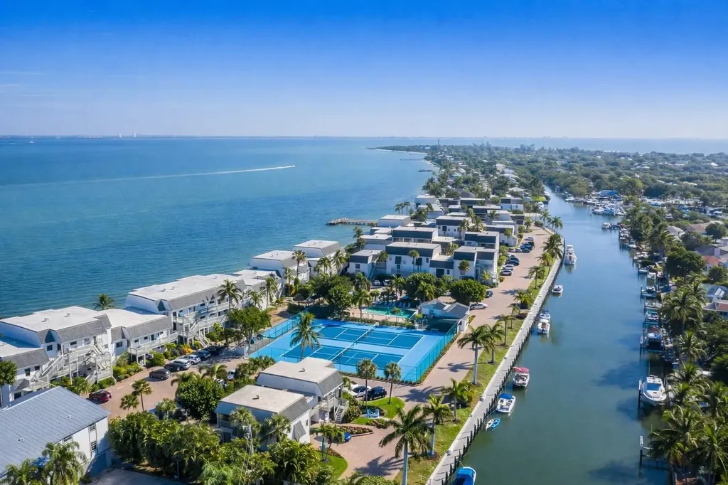 760 Sextant Drive Sanibel FL 33957