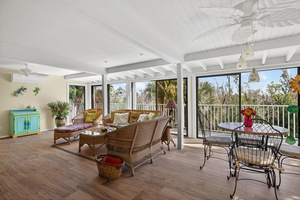 5312 Ladyfinger Lake Road Sanibel FL 33957