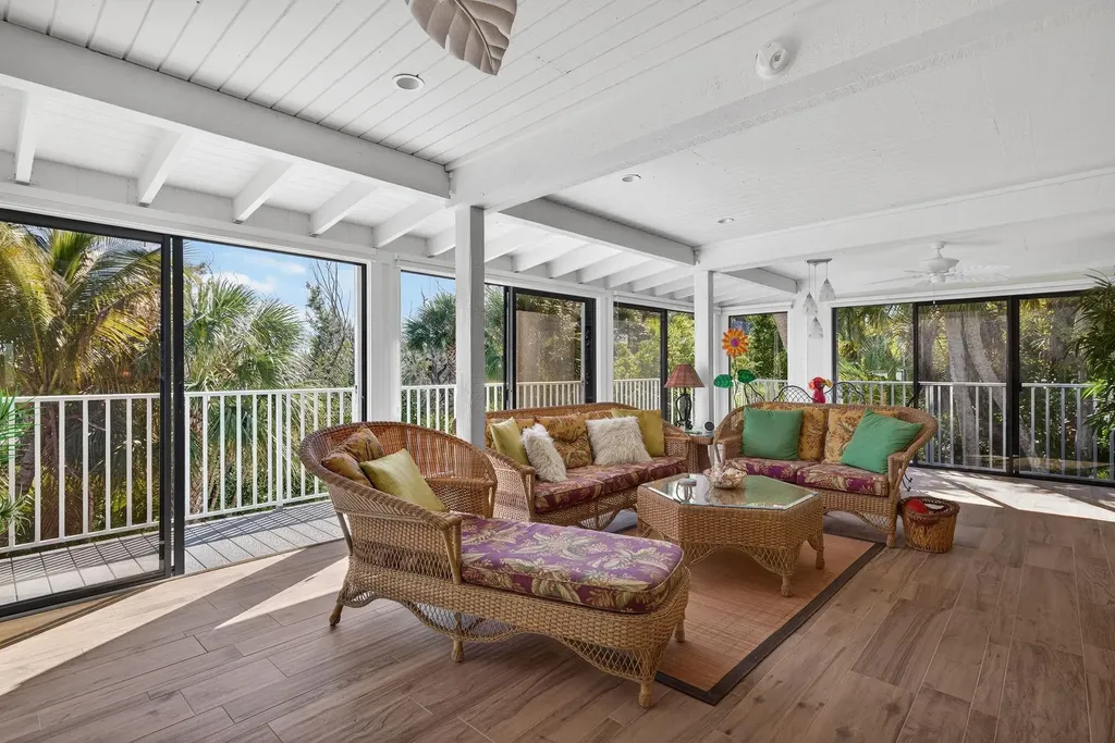 5312 Ladyfinger Lake Road Sanibel FL 33957