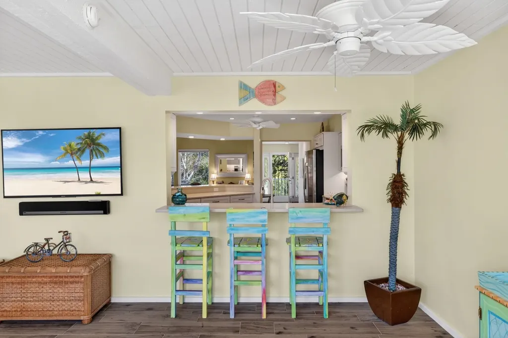 5312 Ladyfinger Lake Road Sanibel FL 33957