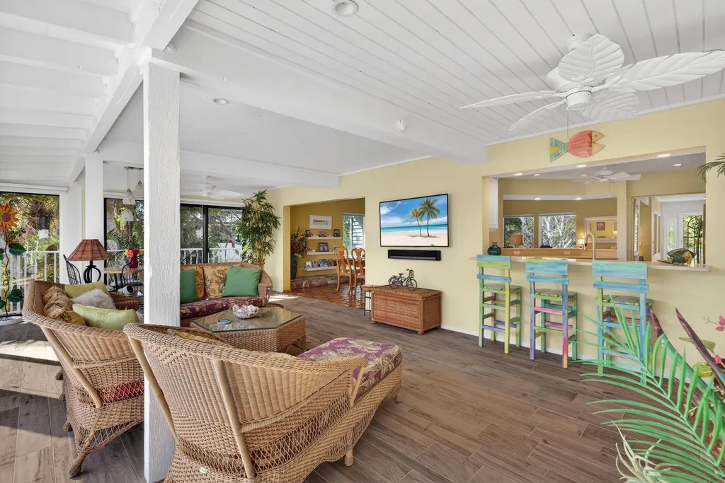 5312 Ladyfinger Lake Road Sanibel FL 33957