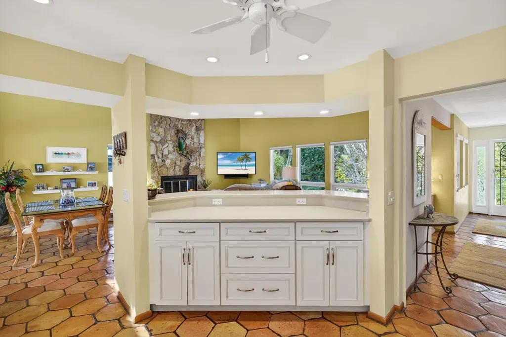 5312 Ladyfinger Lake Road Sanibel FL 33957