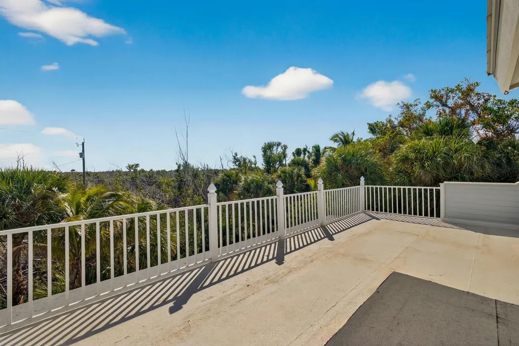 5312 Ladyfinger Lake Road Sanibel FL 33957