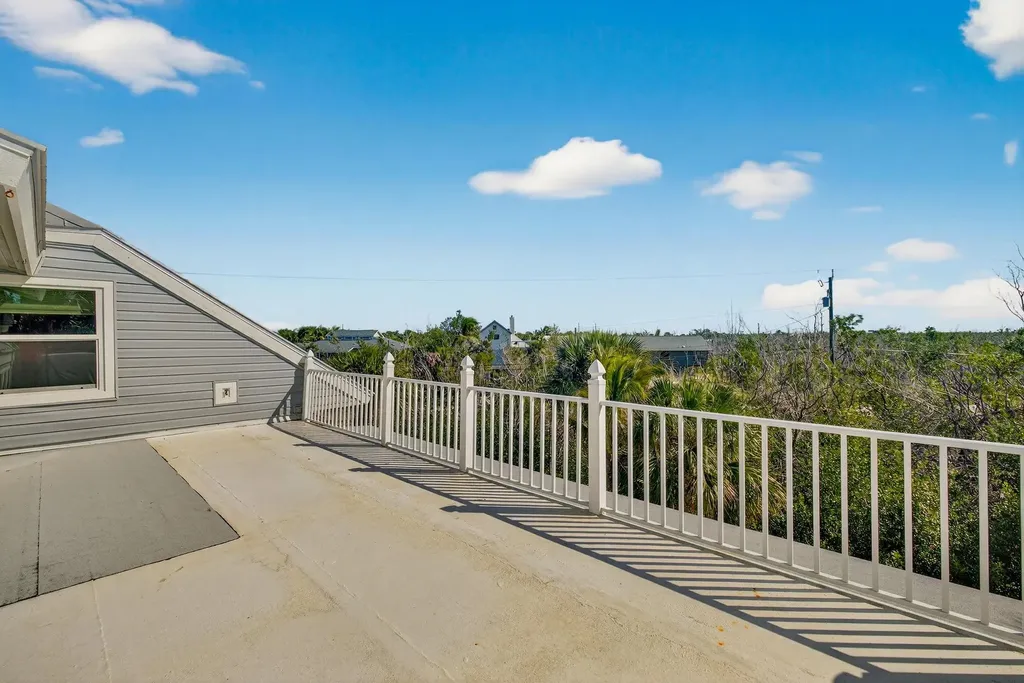 5312 Ladyfinger Lake Road Sanibel FL 33957