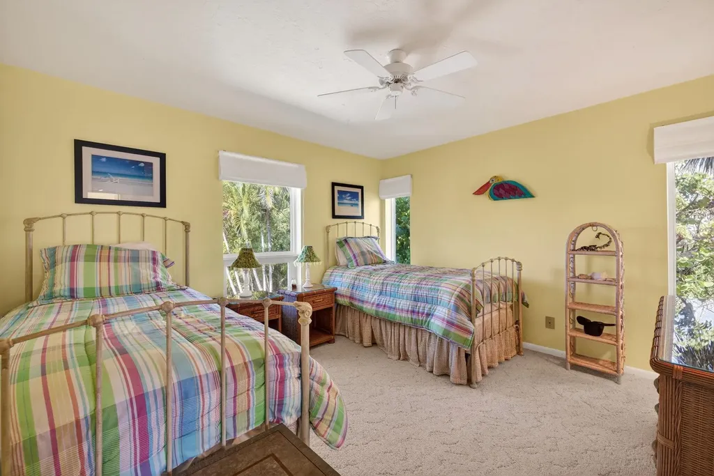 5312 Ladyfinger Lake Road Sanibel FL 33957