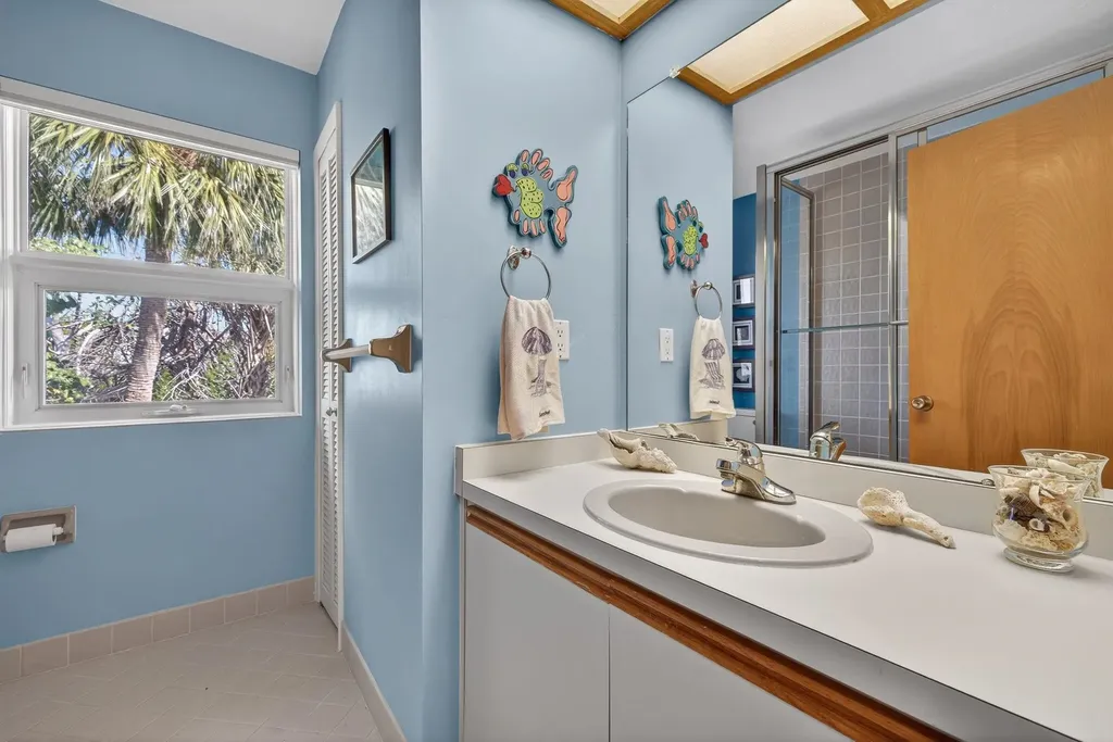 5312 Ladyfinger Lake Road Sanibel FL 33957