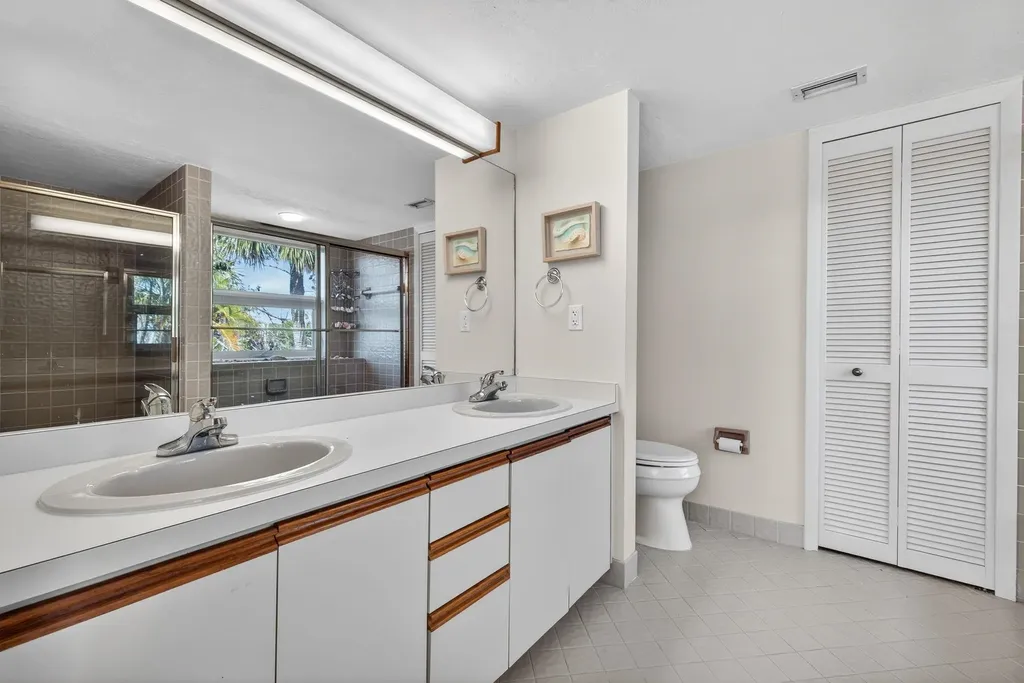 5312 Ladyfinger Lake Road Sanibel FL 33957