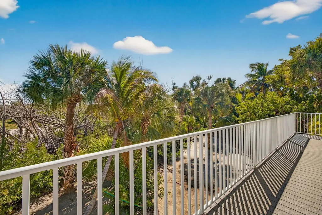 5312 Ladyfinger Lake Road Sanibel FL 33957