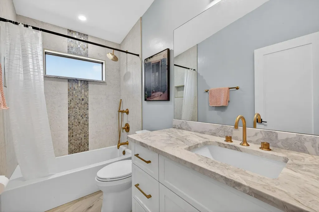 1666 Middle Gulf Drive Sanibel FL 33957