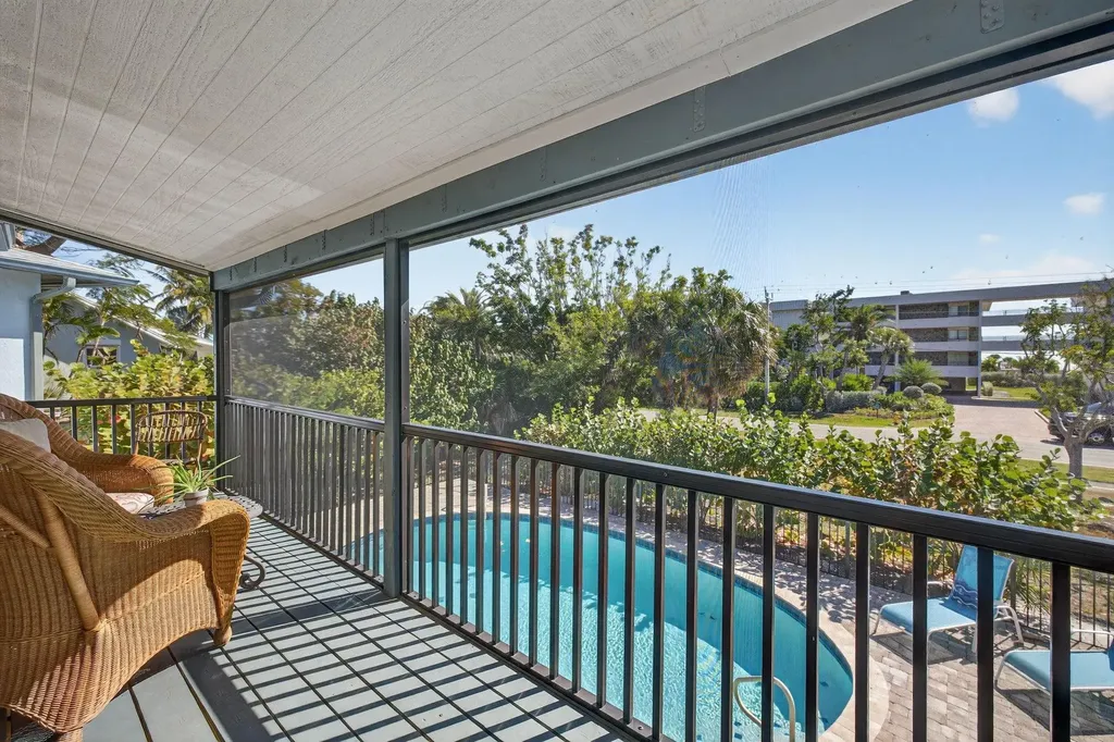 1666 Middle Gulf Drive Sanibel FL 33957