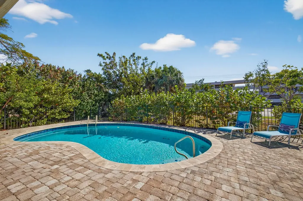 1666 Middle Gulf Drive Sanibel FL 33957