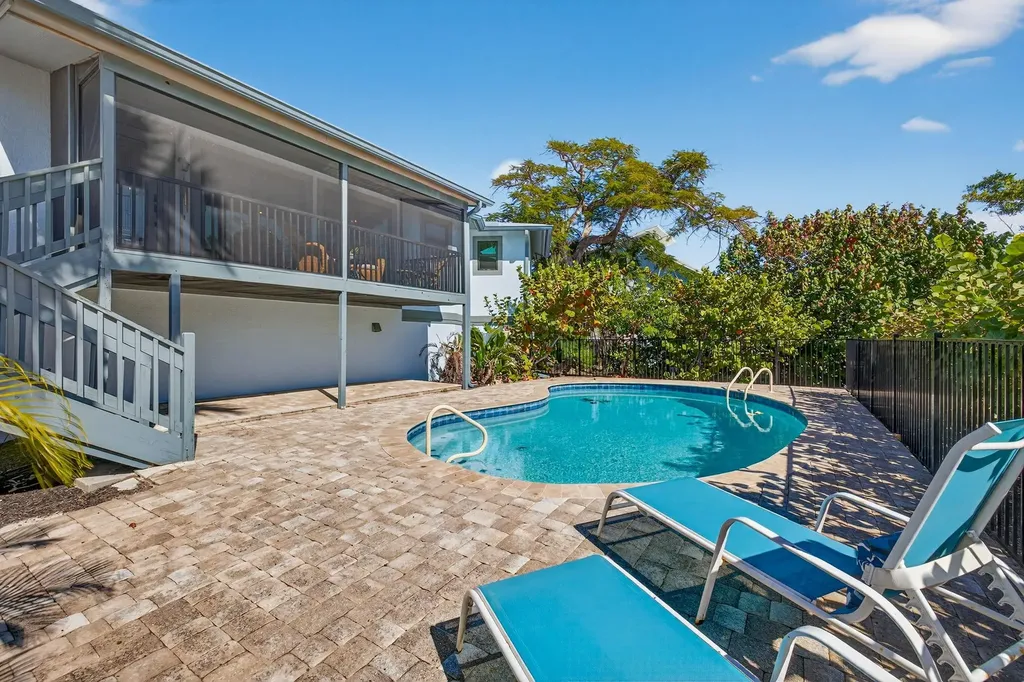1666 Middle Gulf Drive Sanibel FL 33957